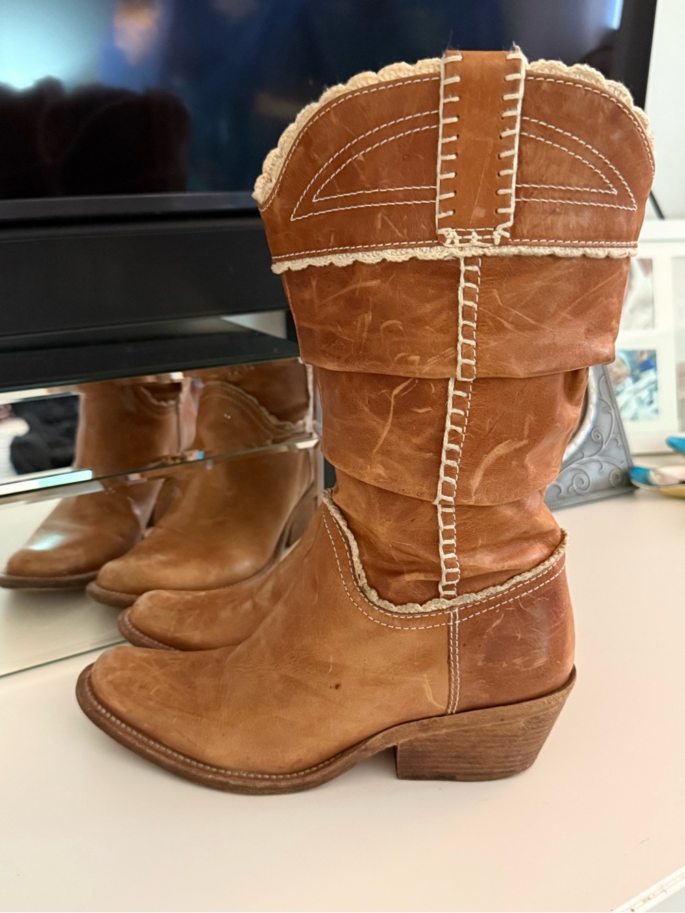 BCBGMAXAZRIA Women's Tan Leather Mid-Calf Western Boots size 35